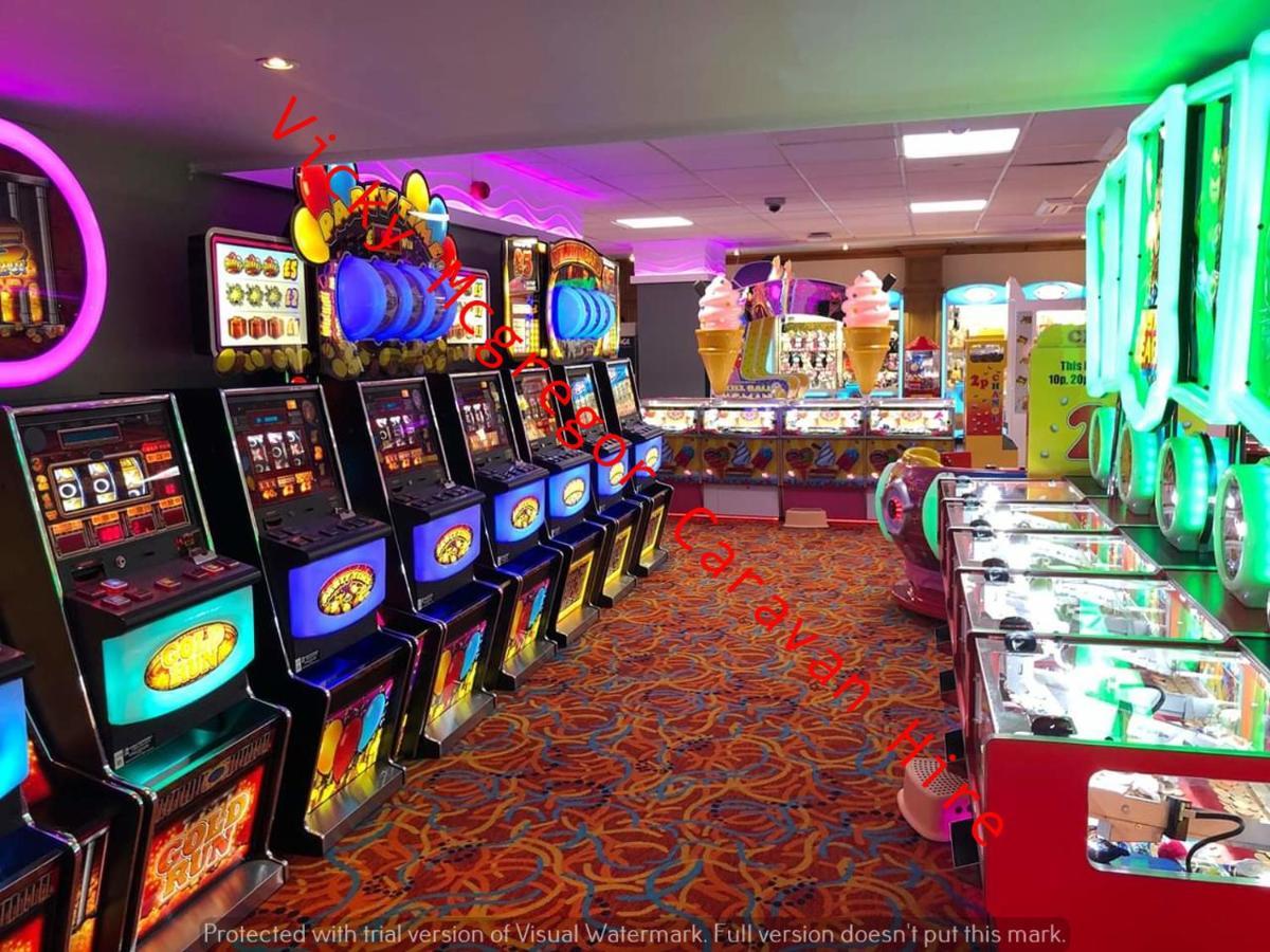 Haggerston Castle Tower Lawn Hire Hotel Berwick Upon Tweed ภายนอก รูปภาพ